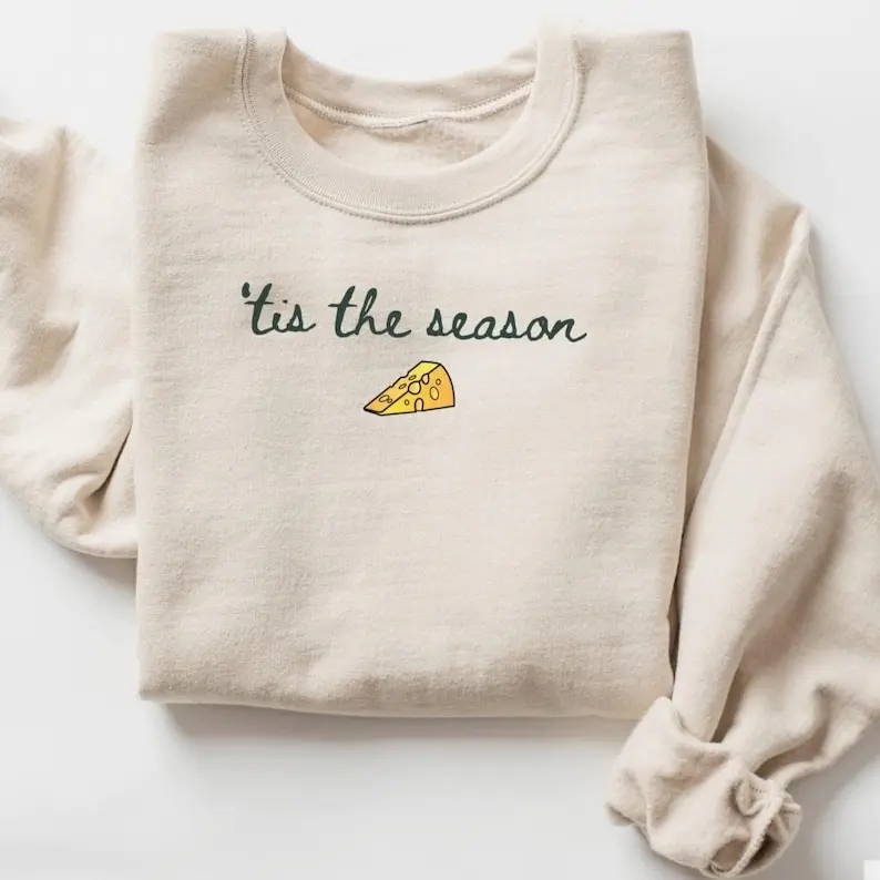 Funny Green Bay Football Season Sweatshirt, Tis the Season Football T-Shirt Women, Game Day Apparel, Retro Green Bay Crewneck, Football Fan