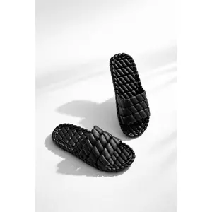 Liquorice Spongy Slipper