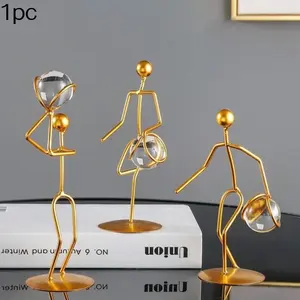 Modern Minimalist Sports Figure Ornament, Creative Basketball Display, Metal Craft for Bookshelf Office Decor, Home Decoration Item