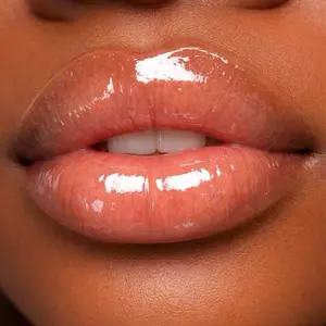 Delusional Lip Gloss Gloosed Trap - Soft Gloss, Bold Mindset, Smooth Glassy Texture, Effortless Shine, Natural Yet Eye-Catching, Confidence Boosting Lipstick - Makeup Glossy Bouncy