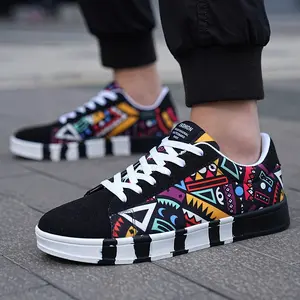Men's Fashion Skateboard Shoes, Comfortable Non-Slip Casual Style Sneakers Suitable for Men's Outdoor Activities