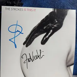 The Strokes Is This It Vinyl Lp Record - Signed By Julian Casablancas & Fabrizio Moretti - Vintage Art Poster With Coa - Free Case & Shipping