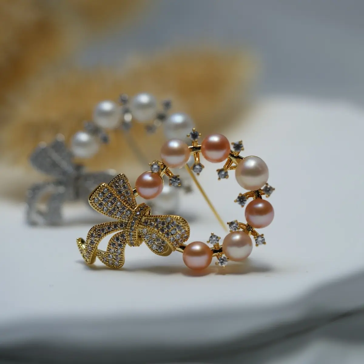Handmade Cultured Freshwater Pearl Brooch/Pendant