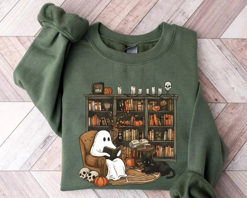 Retro Ghost Reading Books Sweatshirt for Men - Spooky Halloween Teacher Gift & Librarian Apparel - Casual Crewneck Pullover Tops