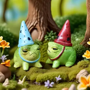 Charming Frog Statue Wearing Hat, Resin Mini Garden Figurine, Rustic Style, Fairy Tale Garden Decor, No Battery Needed, Outdoor & Indoor Use, Garden Sculptures Statues