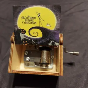 Nightmare Before Christmas (Color Hill) - Wooden Music Box - Christmas gifts and Stocking Stuffers - Home Decor Ornaments