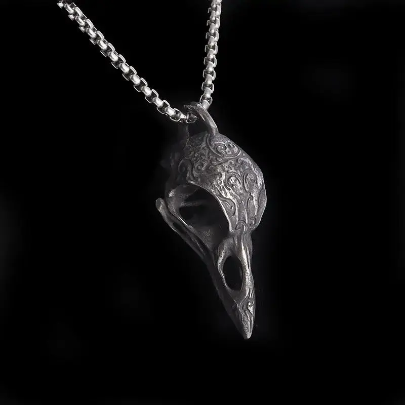 Gothic Crow Skull Pendant Necklace for Men, Retro Nordic Alloy Amulet on a 60cm Long Chain with Ancient Silver Finish, Gothic Jewelry, Mensfashion, Chain Length 60Cm, Men's Jewelry, Men's Accessories For Adults