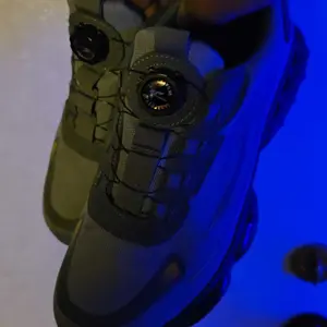 Reinforced Heel Men's Breathable Mesh Work Sneakers Steel Toe Protection Anti-Slip EVA Sole Durable Safety Shoes Comfort Fit All Seasons Casual Striped