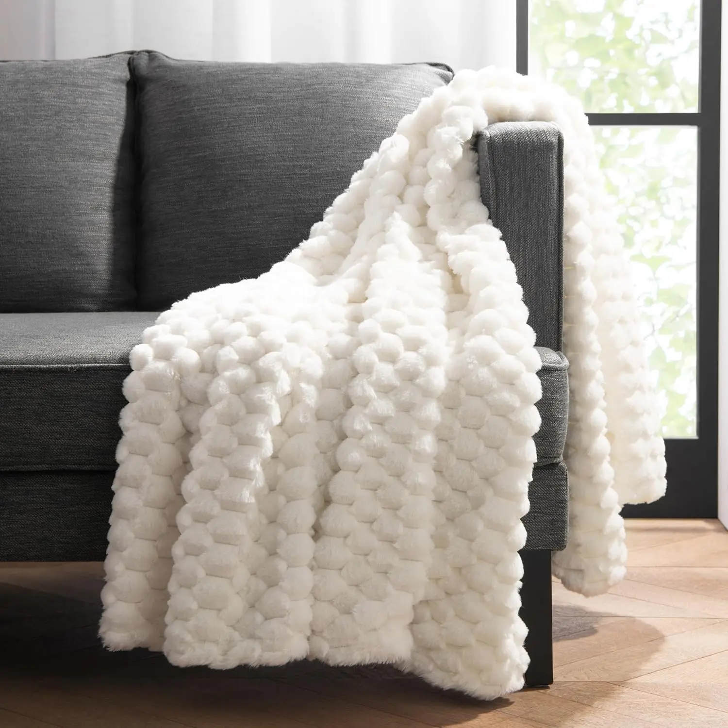Luxury Faux  Blanket - Ultra Soft, Plush  Fluffy  Tail Throw in Giftable Box, Real Furry Texture,  Season Decorative for Sofa, Couch, and Bed, 50x70, Cottontail