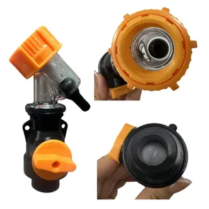 Water heater cleaning and cleaning tools, water heater pipe drain joint interface, effectively reduce dirt, can be used universally