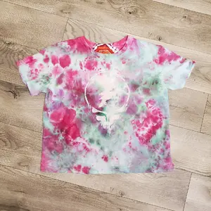 Hand Dyed Batik Stealie Women's Medium Boxy Crop Top