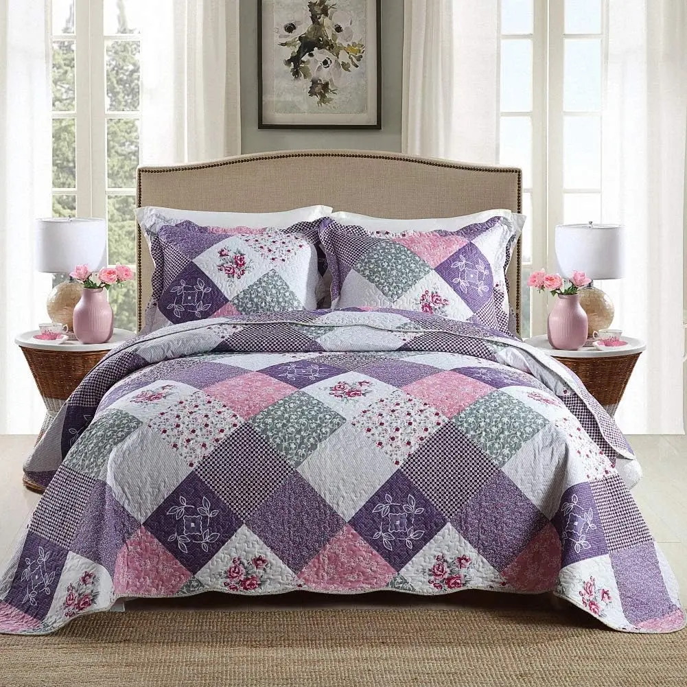 Purple floral Queen Size 3-Piece Quilt Set – Lightweight Reversible Floral Patchwork Bedspread, Soft Cotton Blend & Microfiber Coverlet with 2 Pillow Shams, Breathable All Season Bedding, 90" x 96"