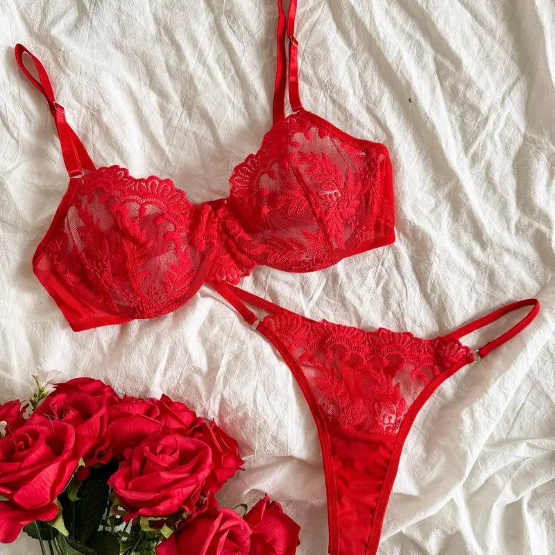 Two-piece Set Women's Floral Embroidery Soft Lace Underwire Lingerie Underwear Set, Elegant Sexy Adjustable Strap Medium Bra & Sheer Thong, Ladies Underwear Set for All Seasons Womenswear Bra Sets