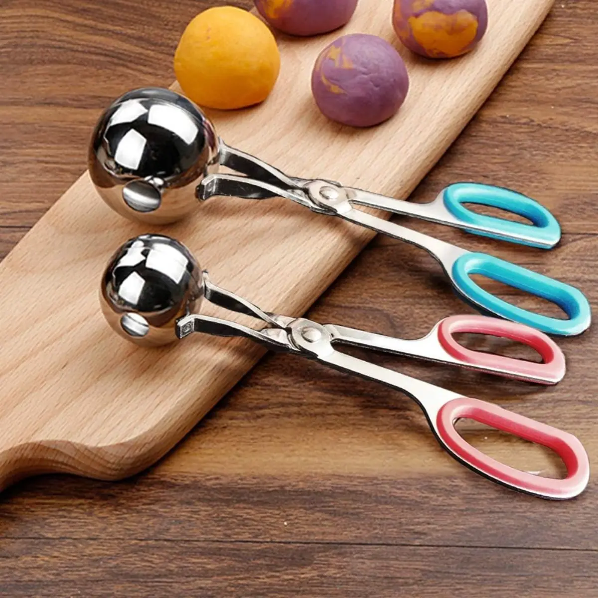 Meatball maker, 2 PCS non-stick meatball maker with detachable anti-slip handles, stainless steel meat baller tongs, cake pop roller, ice tongs, cookie dough scoop For Kitchen (1.38"&1.78")