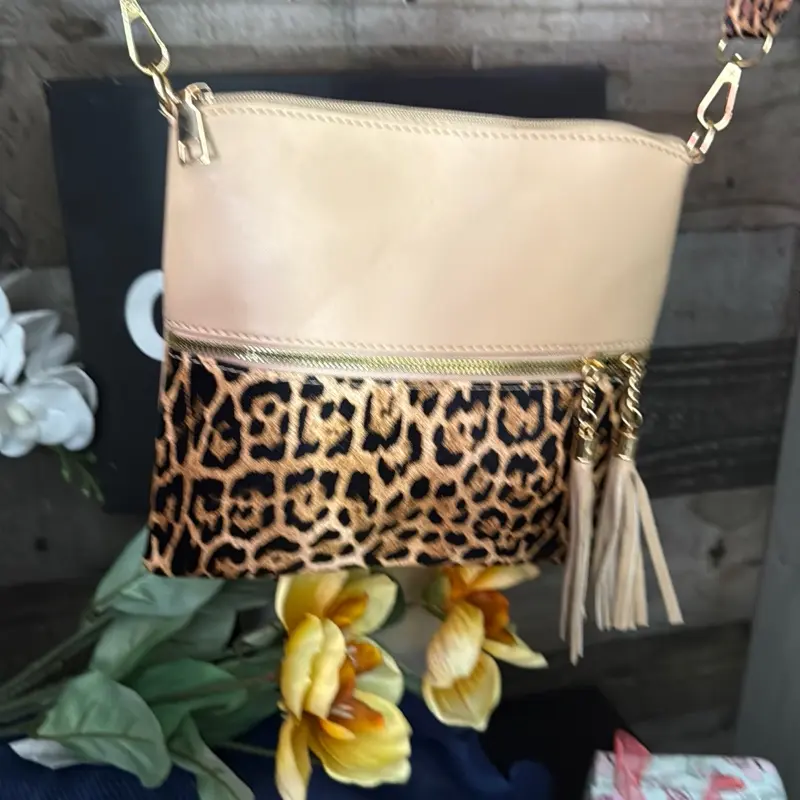 Crossbody small cheetah print bottom tan top double pocket handbag!