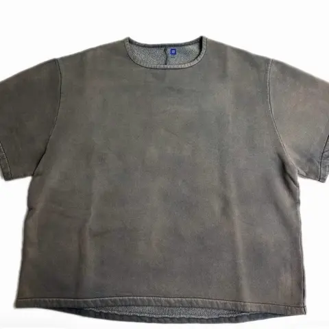Yeezy x Gap Yoke Tee, Men's Short-Sleeve Athletic Activewear Menswear, Lightweight Sport T-Shirt for Sports & Outdoor Use