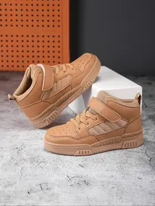 Boys' Sports Shoes Outdoor Flat Sole Fashion Anti-Slip Mid-Cut Running Shoes Training Shoes Suitable for Indoor Outdoor Walking Hiking School