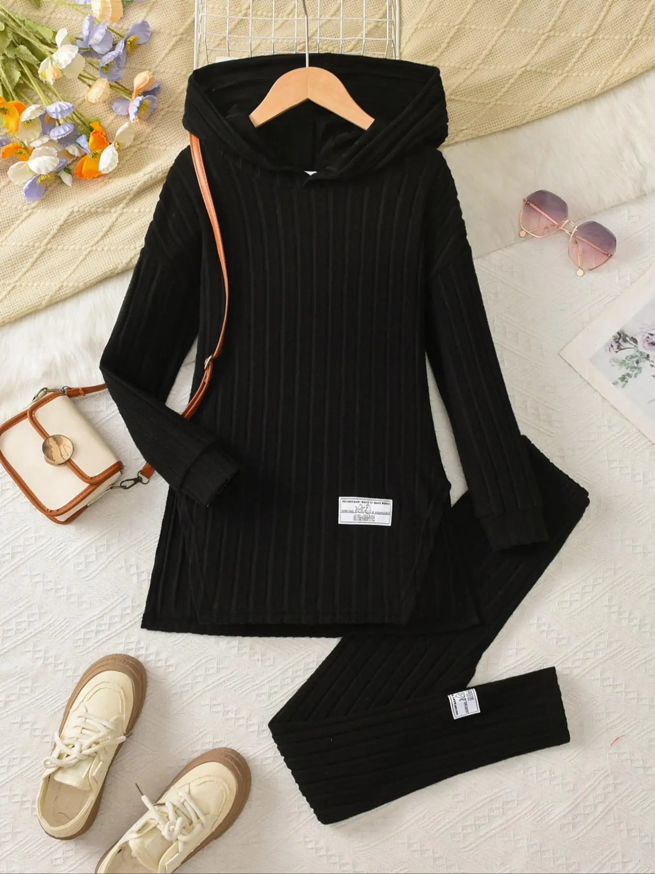 Girls' Solid-color Hooded Top Set with Split Hem Bottom, Fittedsilhouette Comfortable Long Pants for Casual Wear, Suitable for Autumn and Winter Daily