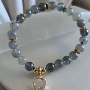 Natural Labradorite Crystal Bracelet with Gold Accents and Beaded Design for Women