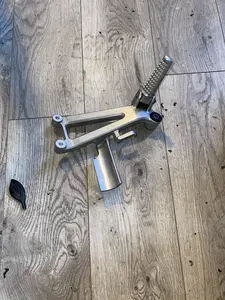 95 1996 1997 Honda CBR 600 F3 right rear passenger footrest assembly peg bracket