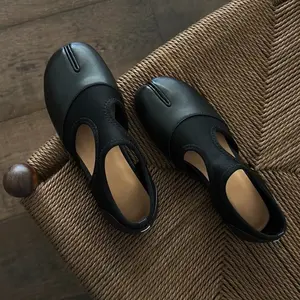 Super Soft Tabi Split-toed Leather Mary Jane Shoes for Women Hollow Pig's Trotters Thin-soled Casual Ballet Shoes
