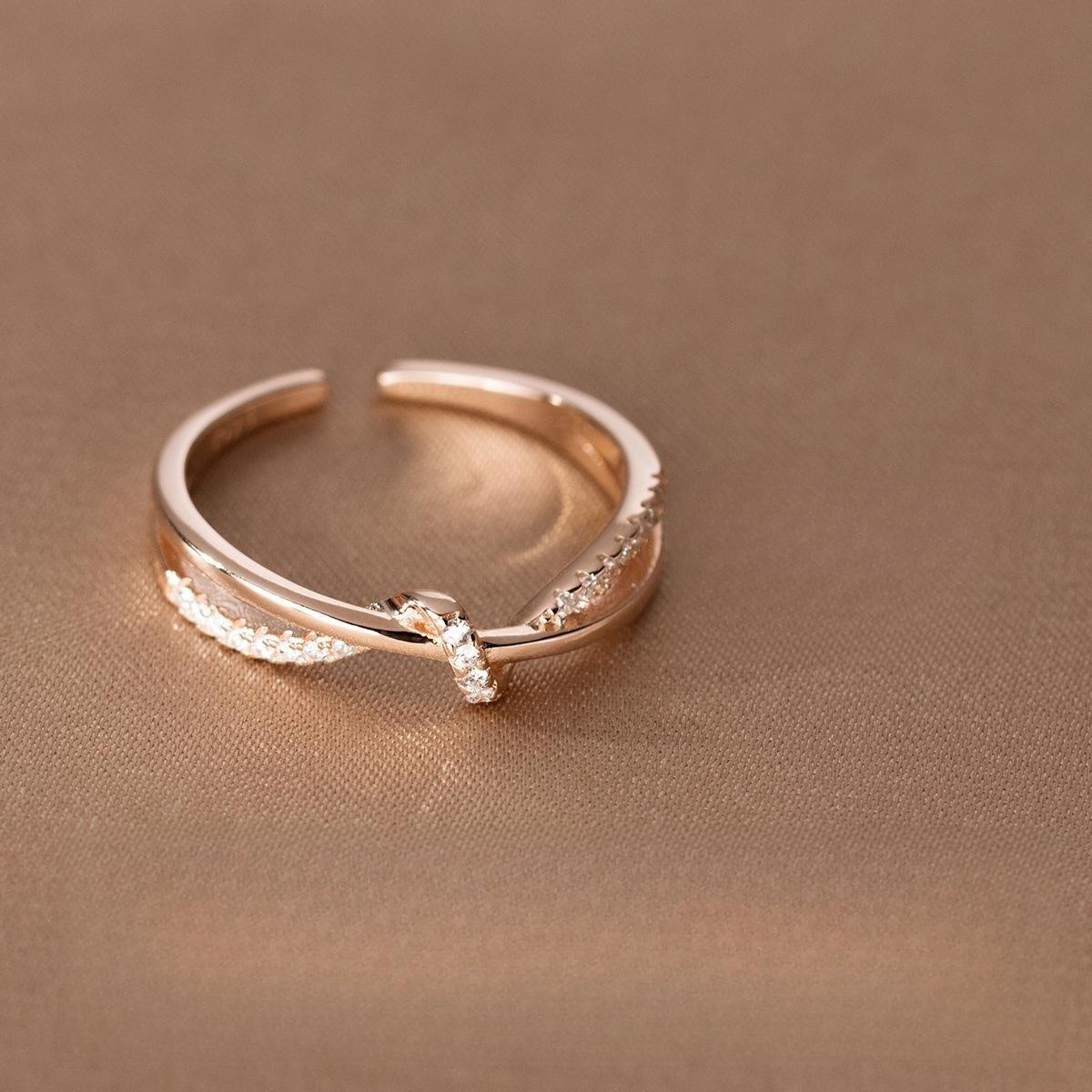 Minimalist Intertwined Knot Sparkle Ring for Women, Dainty Polished Crisscross Band Ring, Elegant Adjustable Statement Ring, Trendy Aesthetic Daily Wear Jewelry, Timeless Anniversary Gift for Her