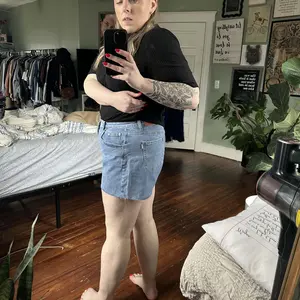 Genleck Women Crossover High Waisted Jeans Shorts Stretchy Casual Denim Shorts Boyfriend Summer Womenswear Streetwear Bottom Fit Ripped Style Chic