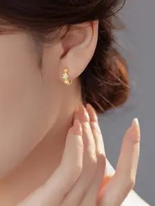 Golden Silver Color Earrings, Fashionable Star Design, Casual Style Jewelry, All-Season Accessory, Plain Pattern, Metal Material