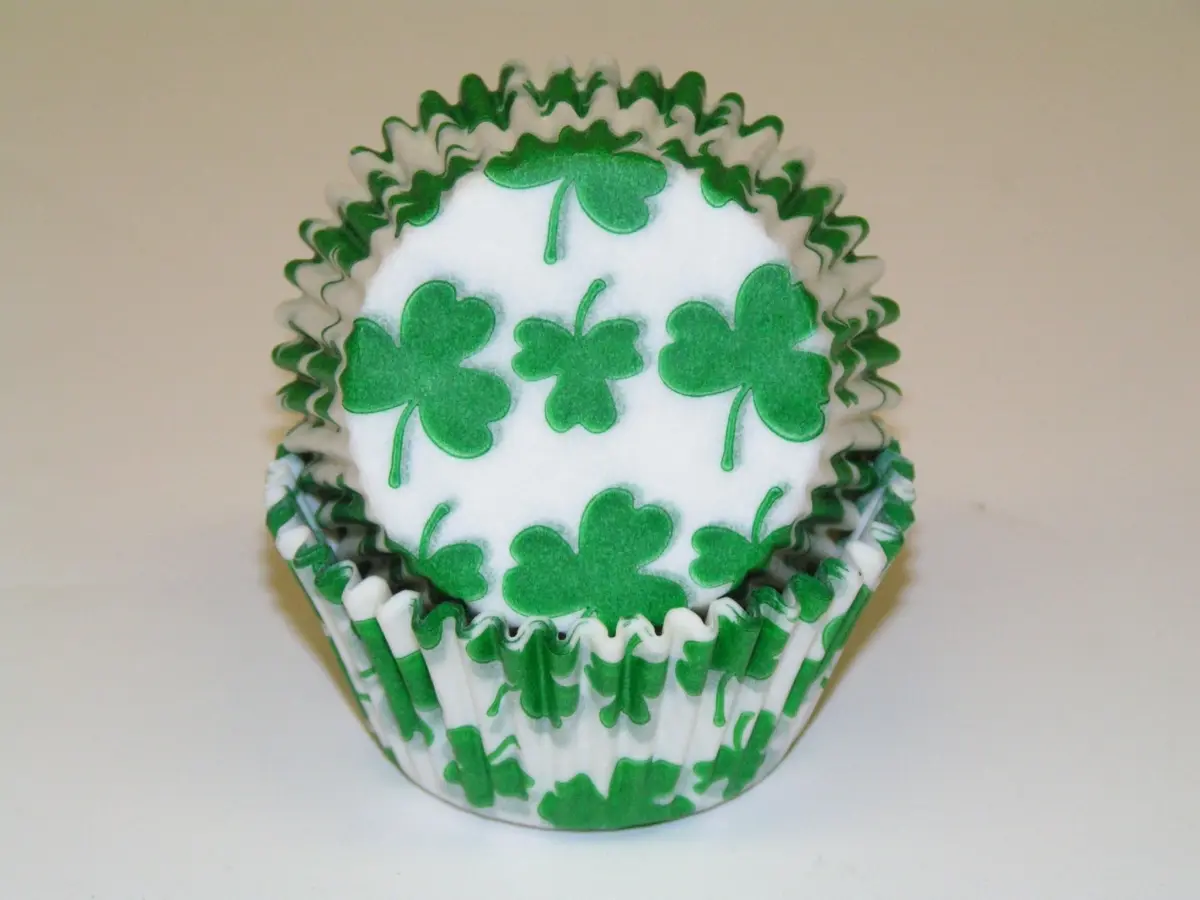 212 MAIN Viking Greaseproof Baking Cups - 450C Heat Resistant, 1.25x2" Size, 1000-Piece Shamrock Design Bakeware Utensils for Kitchen Baking Needs