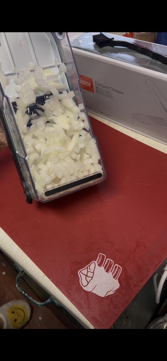 Item: 6 in 1 compact