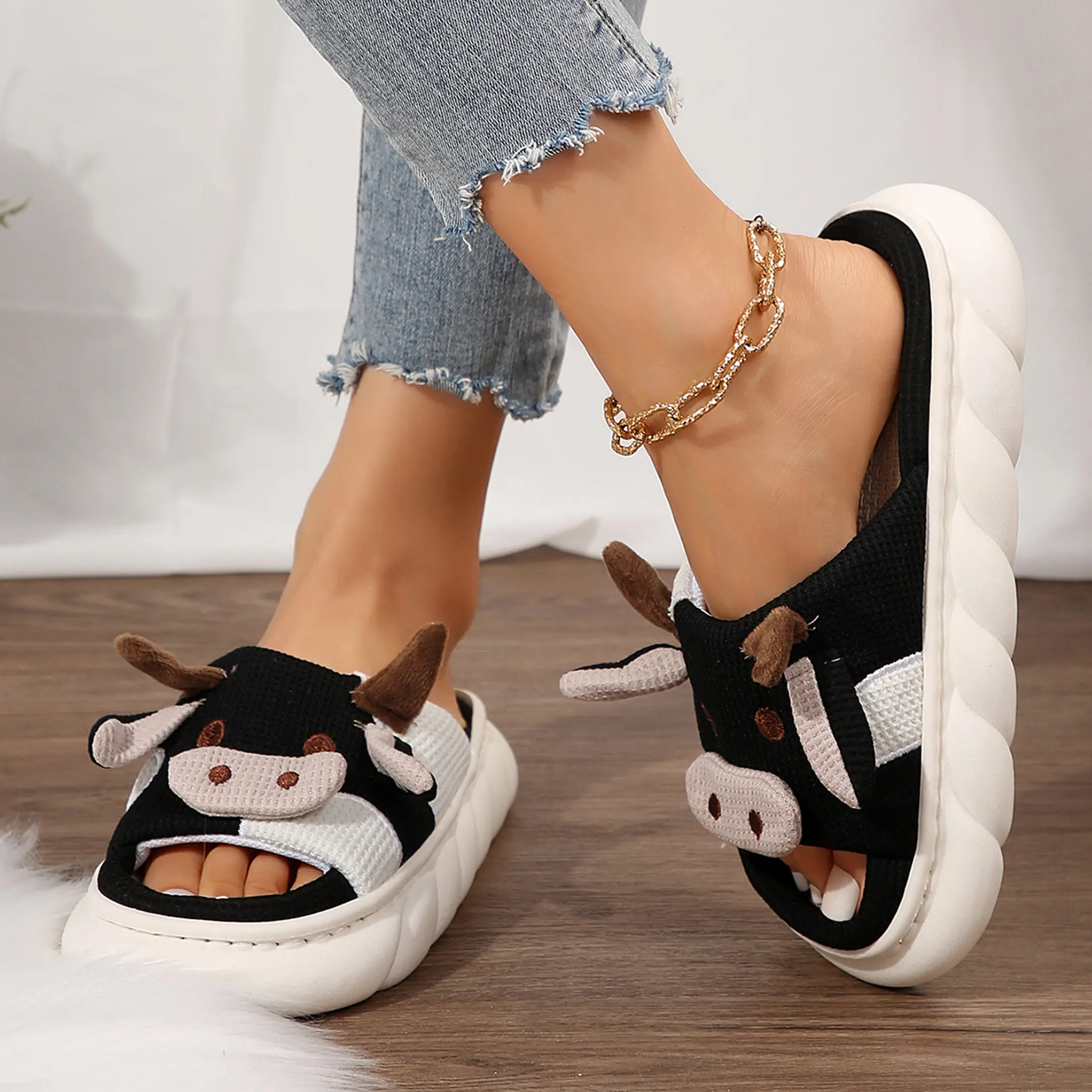 Cozy Women's Linen Slippers with Thick Bottom and Cute Cow Design for Comfortable Home Wear