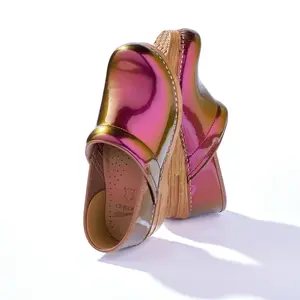 Wide Pro Passion Clog Colorshift Patent