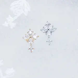 Threadless Gem Cross Labret