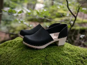 Black Closed Back Clogs for Women / High Wooden Heel / Nubuck Leather / Swedish / Brett