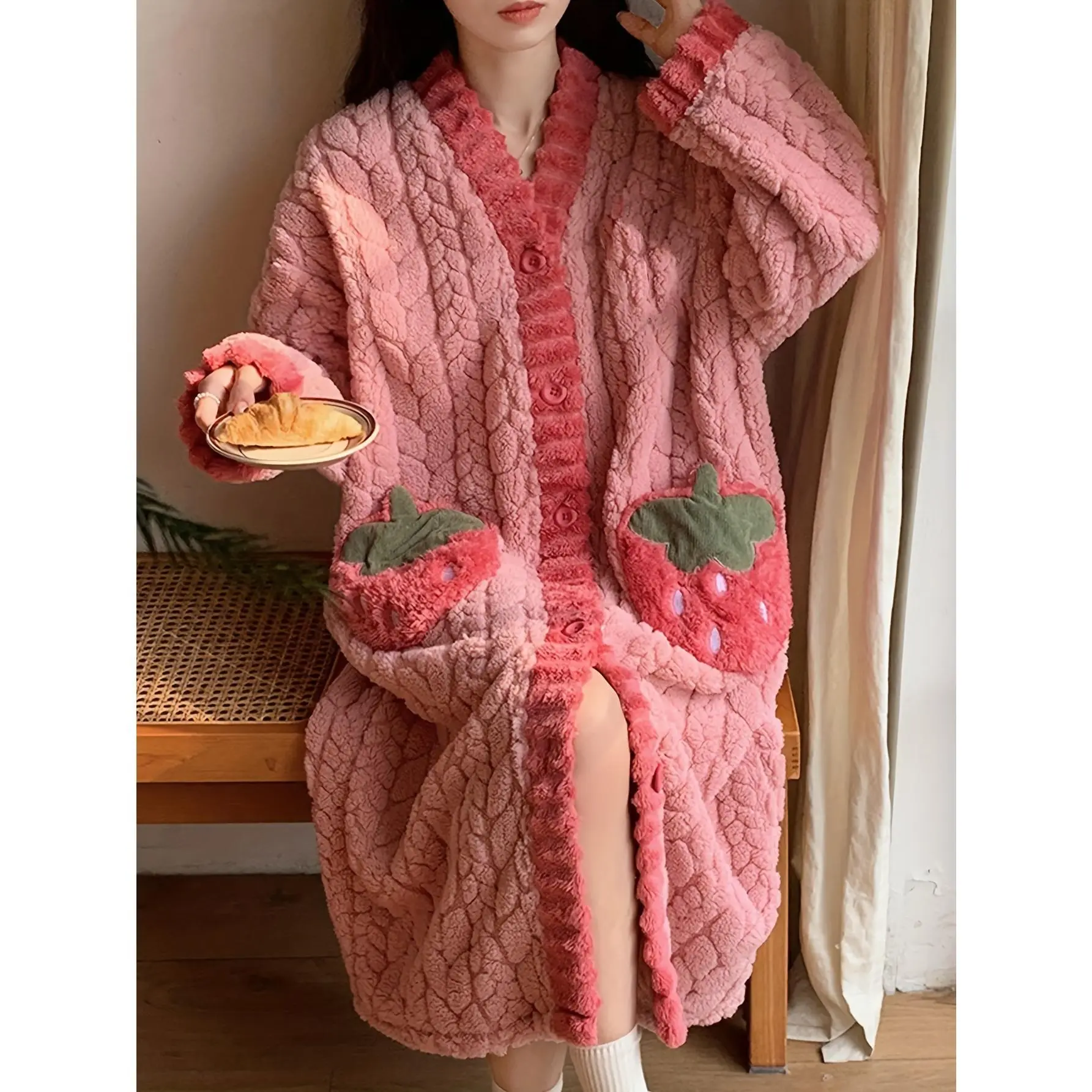 Women's Coral Fleece-Lined Winter Sleep Robe Mid-Length V-Neck Button Front with Strawberry Pockets Cozy Plush Long Sleeve Bathrobe for Christmas Thanksgiving Mother’s Day Gift Indoor Comfort Wear FJ129253