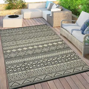 Outdoor Rug, Waterproof Reversible Plastic Straw Rug for Patio, RV, Camping, Bohemian Black & White Large Area Rug, Easy Clean Woven Floor Mat for Deck, Picnic & Beach carpet