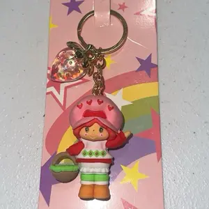 Strawberry Resin Keychains - Cute Mini Clip-On Fantasy-Inspired Everyday Carry Keychains for Backpack Decor, Kids' Gift, Clip-On Keychain Keychains