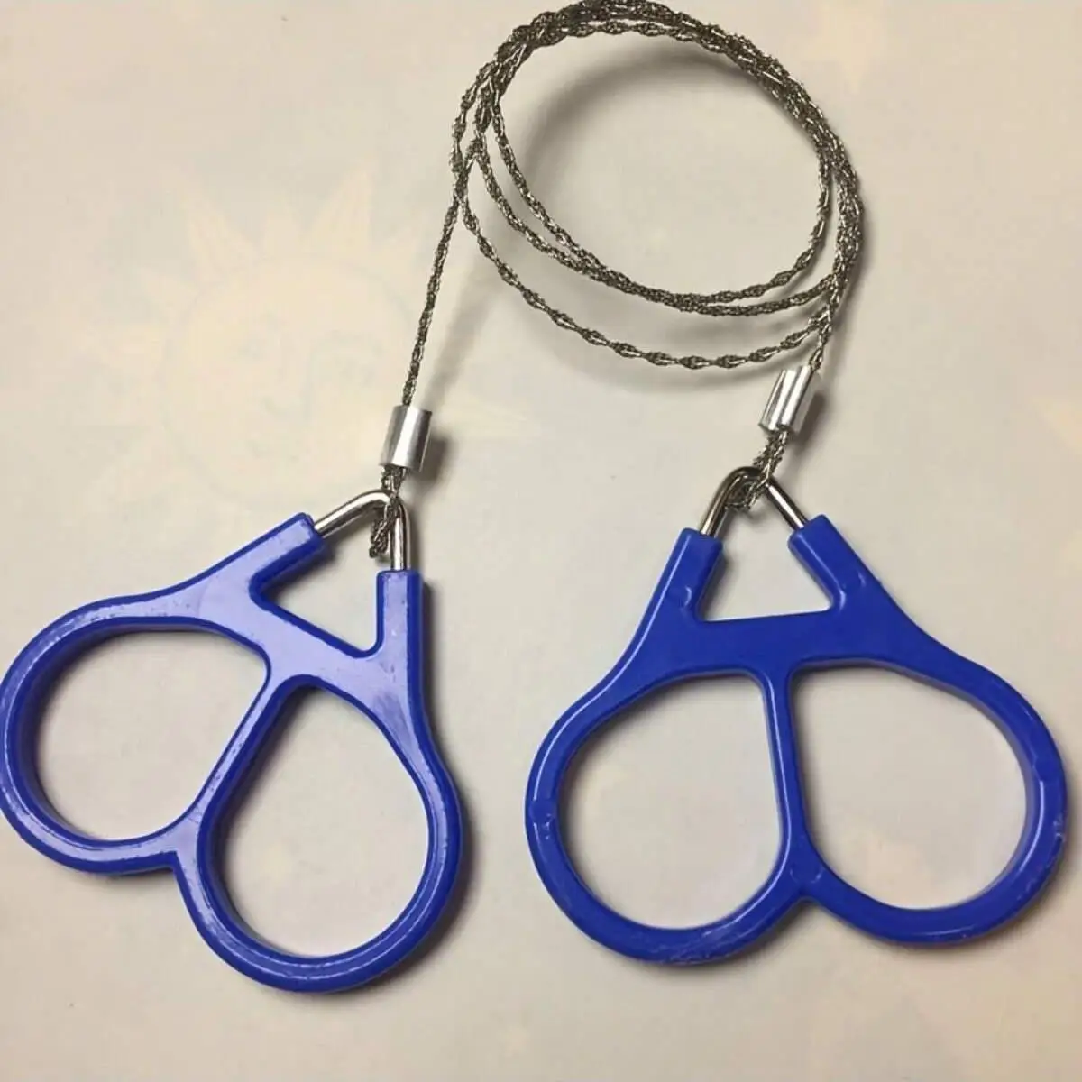 Compact Stainless Steel Wire Saw, Essential Outdoor Camping Gear for Wood Cutting, Emergency Survival, Hiking, Durable and Portable