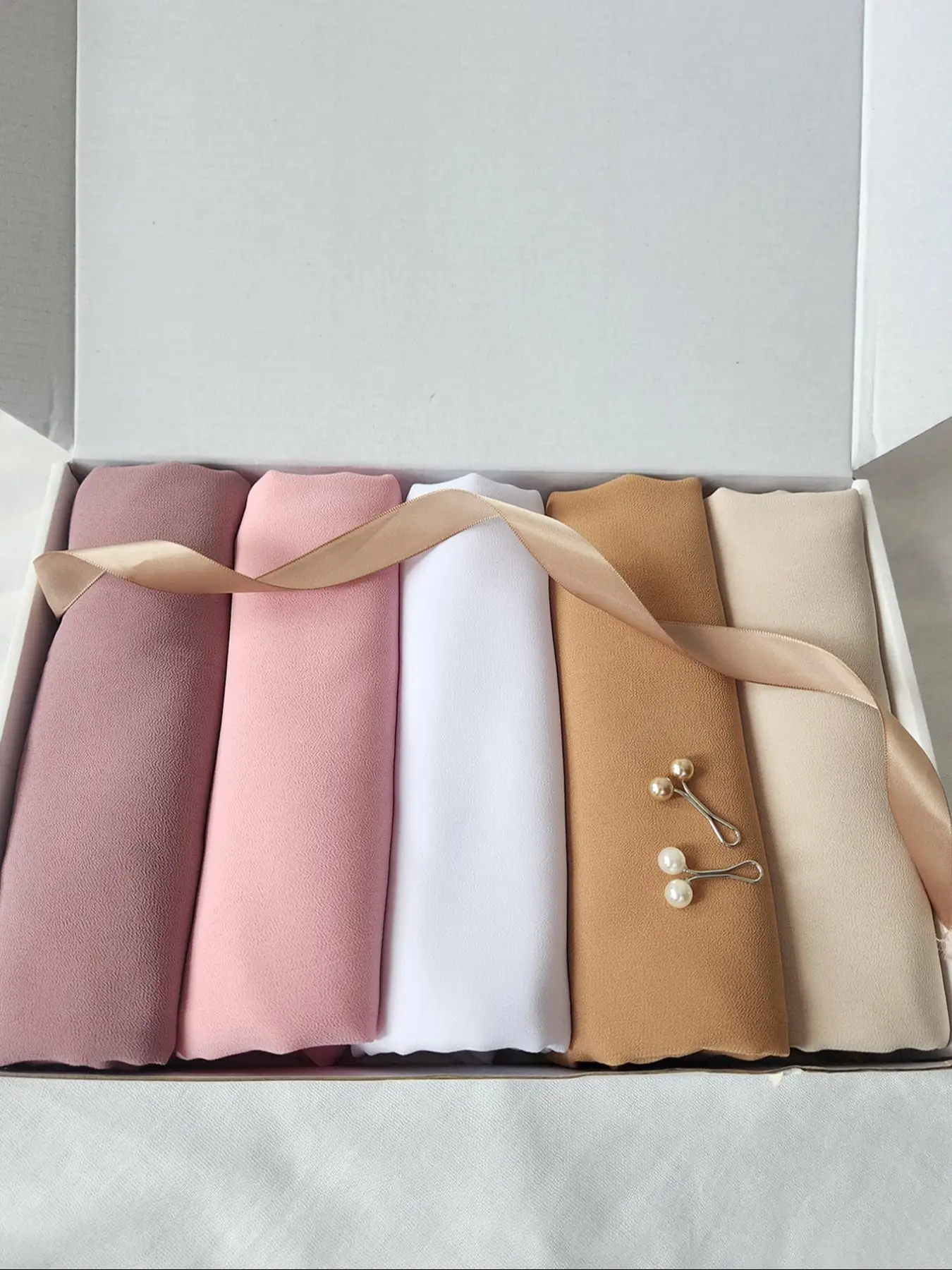 Women's Elegant Chiffon Hijab Scarf Set, 5 Solid Color Headscarves & 2 Hair Clips, All-Season Moderate Fabric Accessories