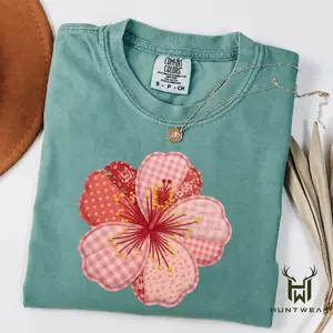 Comfort Colors Patchwork Flower Shirt, Cute Floral Applique Graphic Tee, Cottagecore Spring Bloom T-Shirt, Vintage Boho Unisex Shirt
