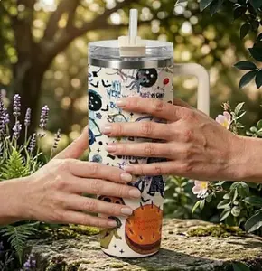 C Durable  Insulated Movie Tumbler 20oz, 40oz with Handle and Lid, Cat Pattern Stainless Steel Mug, Large Capacity Coffee Water Bottle.