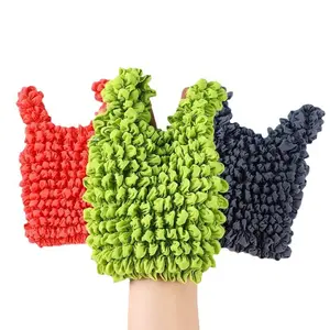 A stretchable and portable pineapple-shaped handbag. Suitable for summer beach party outings. Suitable for carrying when shopping in the supermarket. Suitable for women.