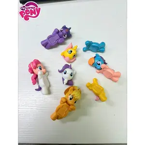 6-piece 3D decorative bracelets, small statue ornaments, random phone decorations, 6 colors random, surprise gifts, party gifts