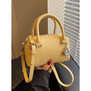 Niche design textured lychee pattern handbag, available in multiple colors, versatile crossbody mini bag, with detachable shoulder strap, perfect for daily outings, a must-have for fashionistas who want to take photos, Fashionable Crossbody Bag