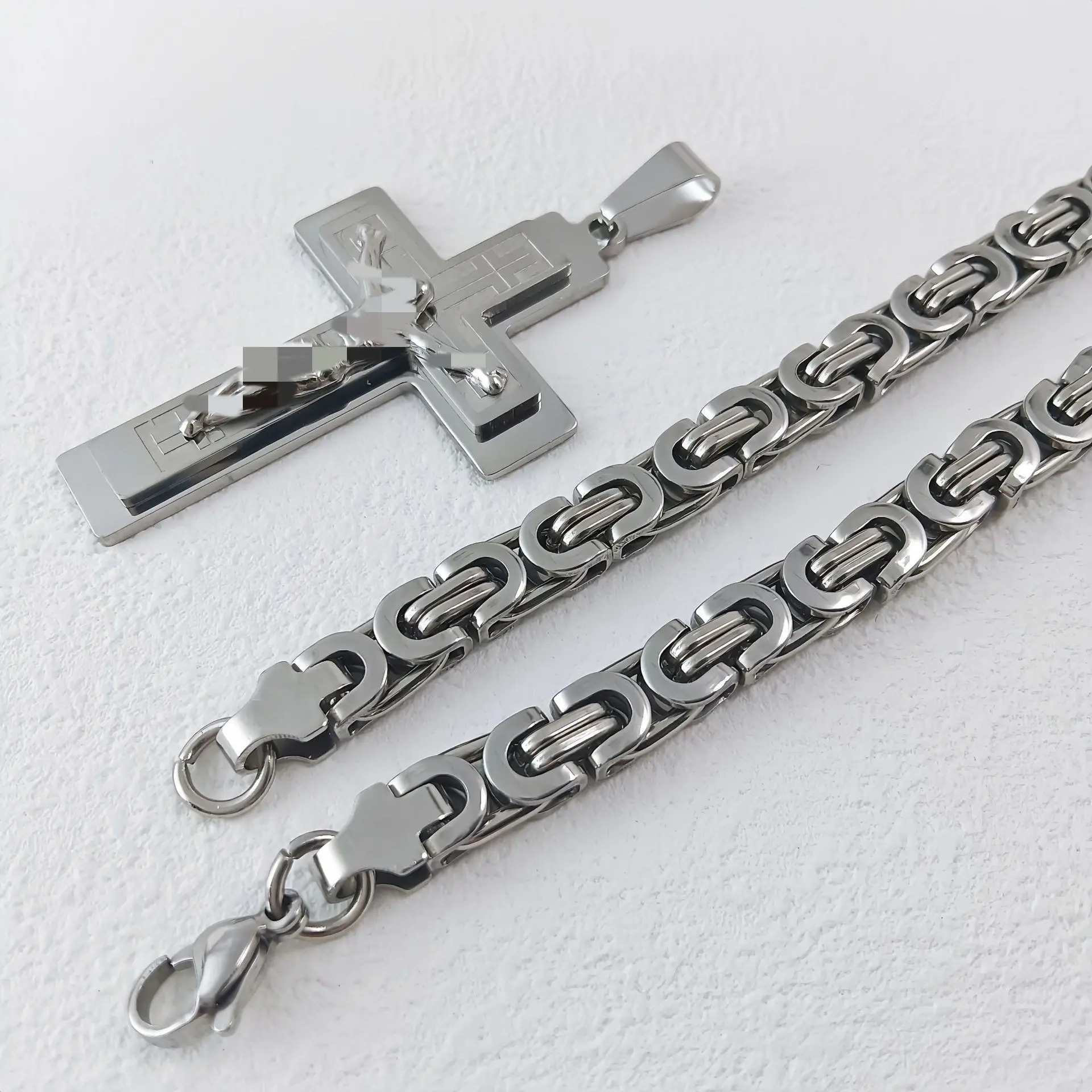 Steel pendant with 6mm * 55cm flat chain