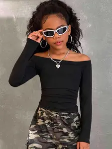 Girls' Classic Solid Color Fitted One-Shoulder Long-Sleeve Basic Casual Top. Comfortable, slimming, and versatile, it can be worn as a base layer or outerwear. Perfect for parties, music festivals, and daily wear. Girls' clothing.