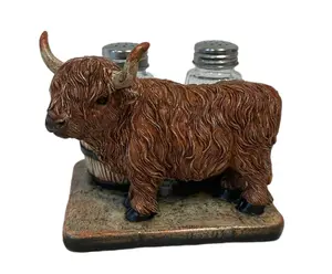 Highland Cow Salt & Pepper Shaker Set – Rustic Farmhouse Kit
