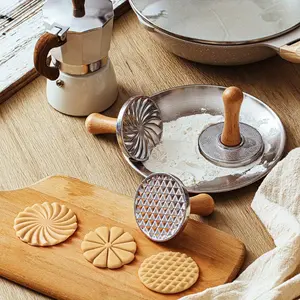 1pc Flower Whirlpools Pattern Cookie Stamps Mold Round Zinc Alloy Biscuit Fondant Pastry Cutter Baking Accessories Tools