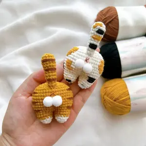 Cat Butt Keychain Crochet - Funny Cat Butt Bag Charm Amigurumi - Cute Animal Keychain - Crochet Accessory Holiday Gift