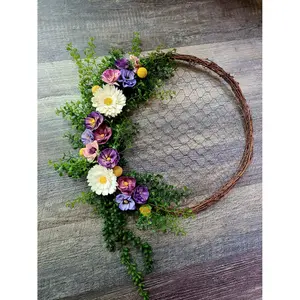 Daisy and Pansy Wreath, Summer Succulent Primitive Wreath, Chicken Wire Wreath